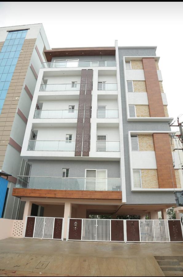 S V Home Stay Τιρουπάτι Εξωτερικό φωτογραφία